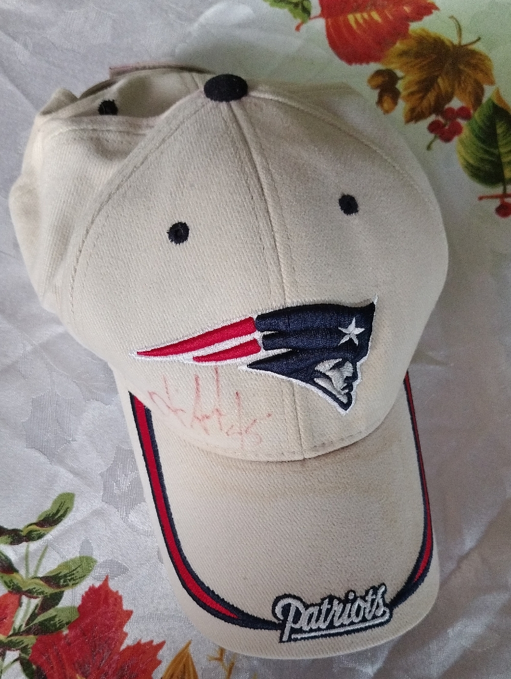 New England Patriots Beige Baseball Cap with Team Logo
